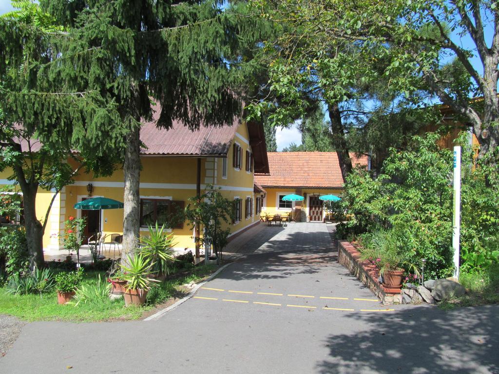 Appartement Weingut Schoberhof Bad Gleichenberg Kamer foto